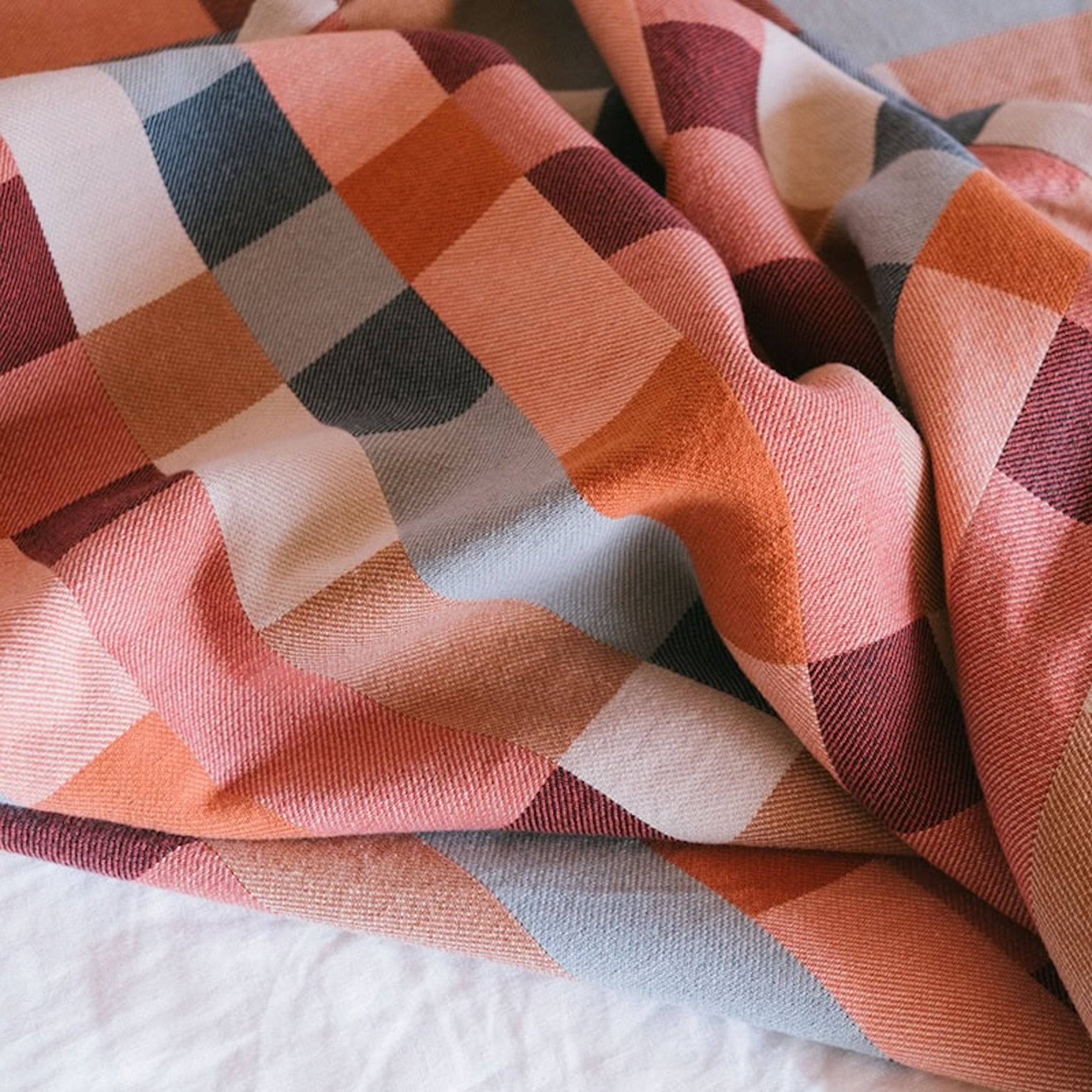 Doublecloth Throw - Wild Fire